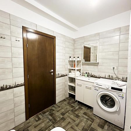 Mirandis Apartments - Comfort & Private Parking Near Coresi Mall Брашов Екстер'єр фото