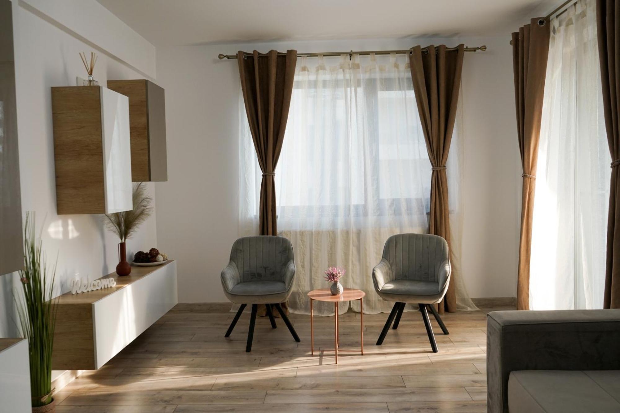 Mirandis Apartments - Comfort & Private Parking Near Coresi Mall Брашов Екстер'єр фото