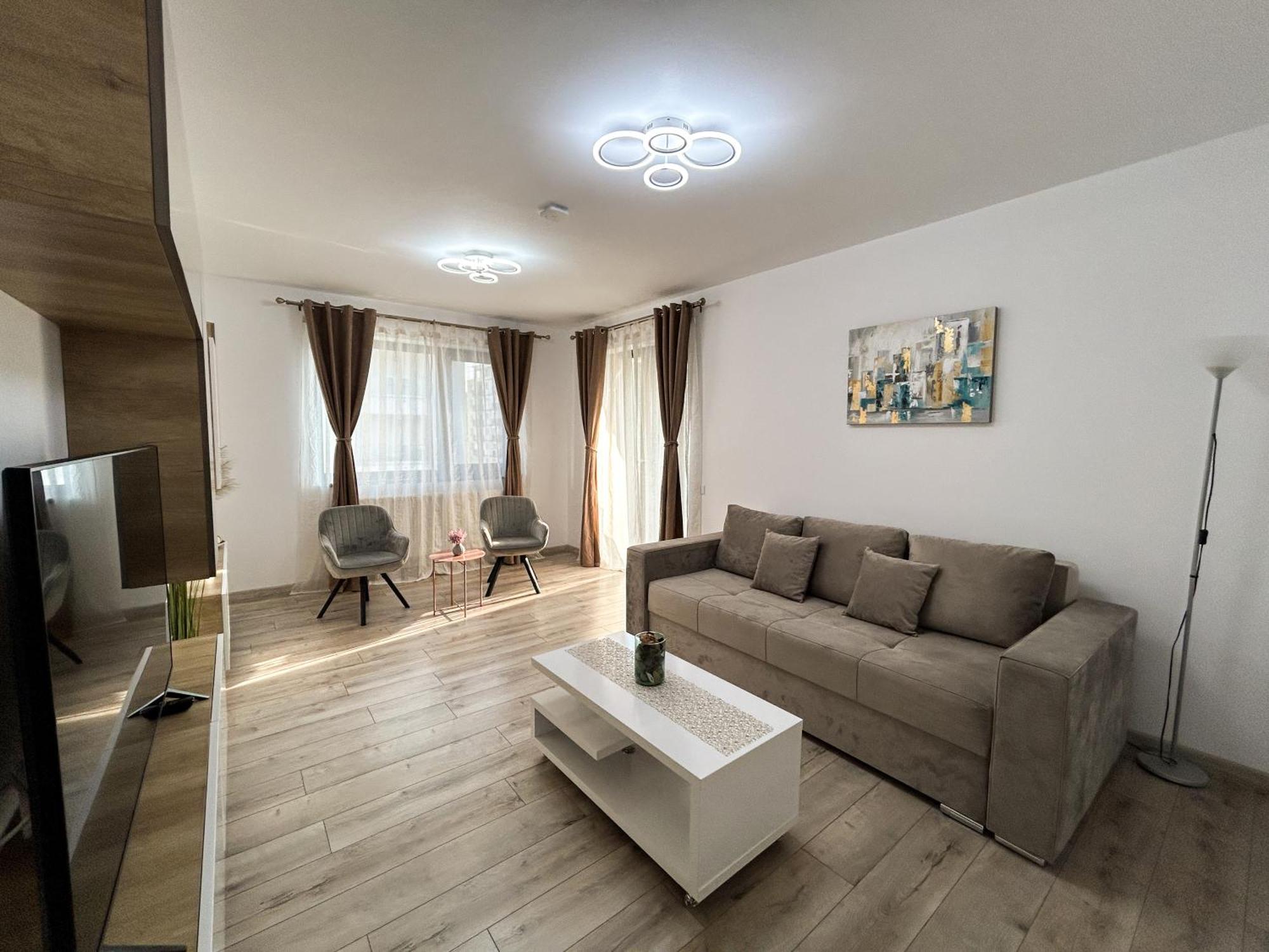 Mirandis Apartments - Comfort & Private Parking Near Coresi Mall Брашов Екстер'єр фото