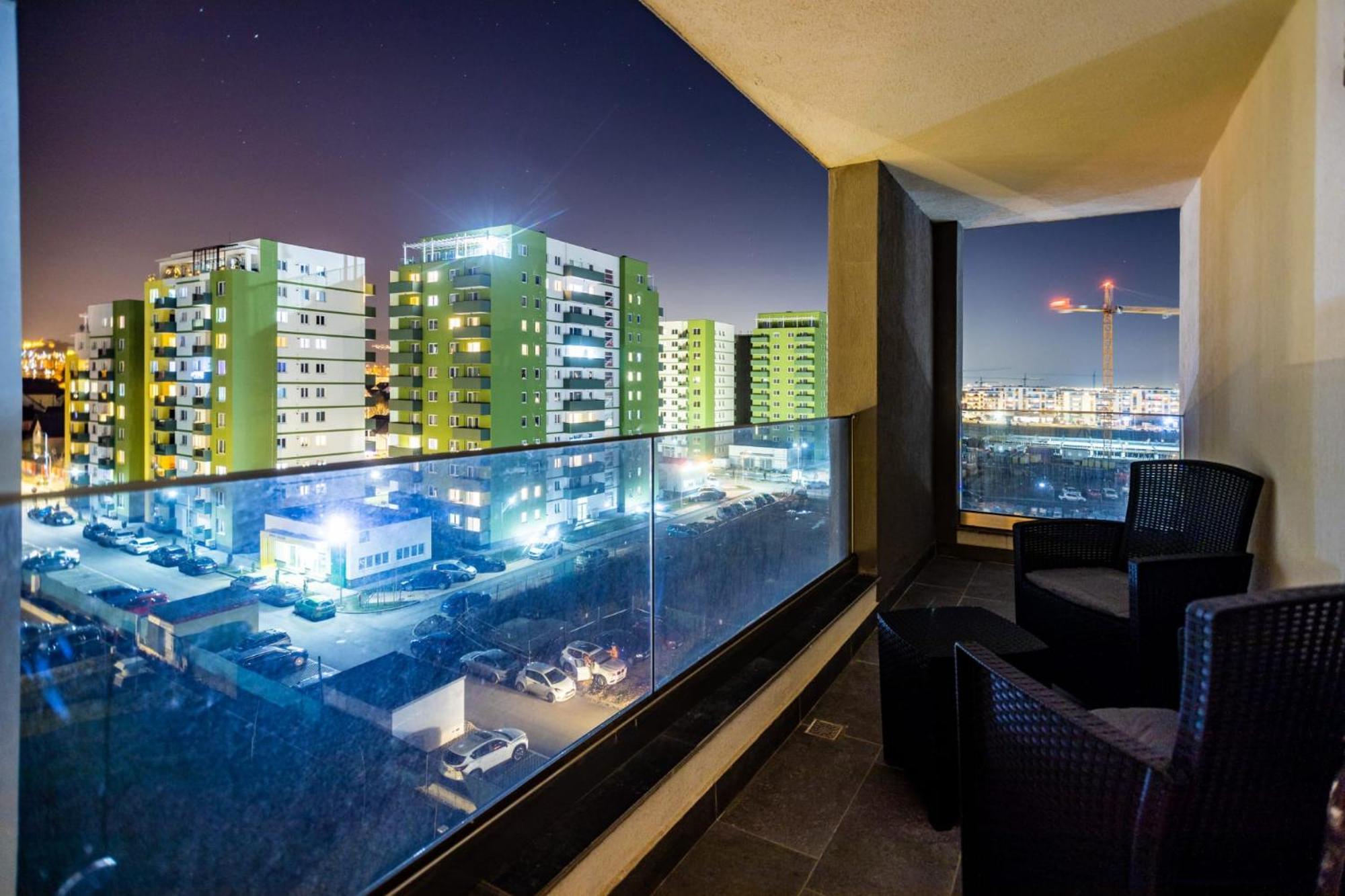 Mirandis Apartments - Comfort & Private Parking Near Coresi Mall Брашов Екстер'єр фото