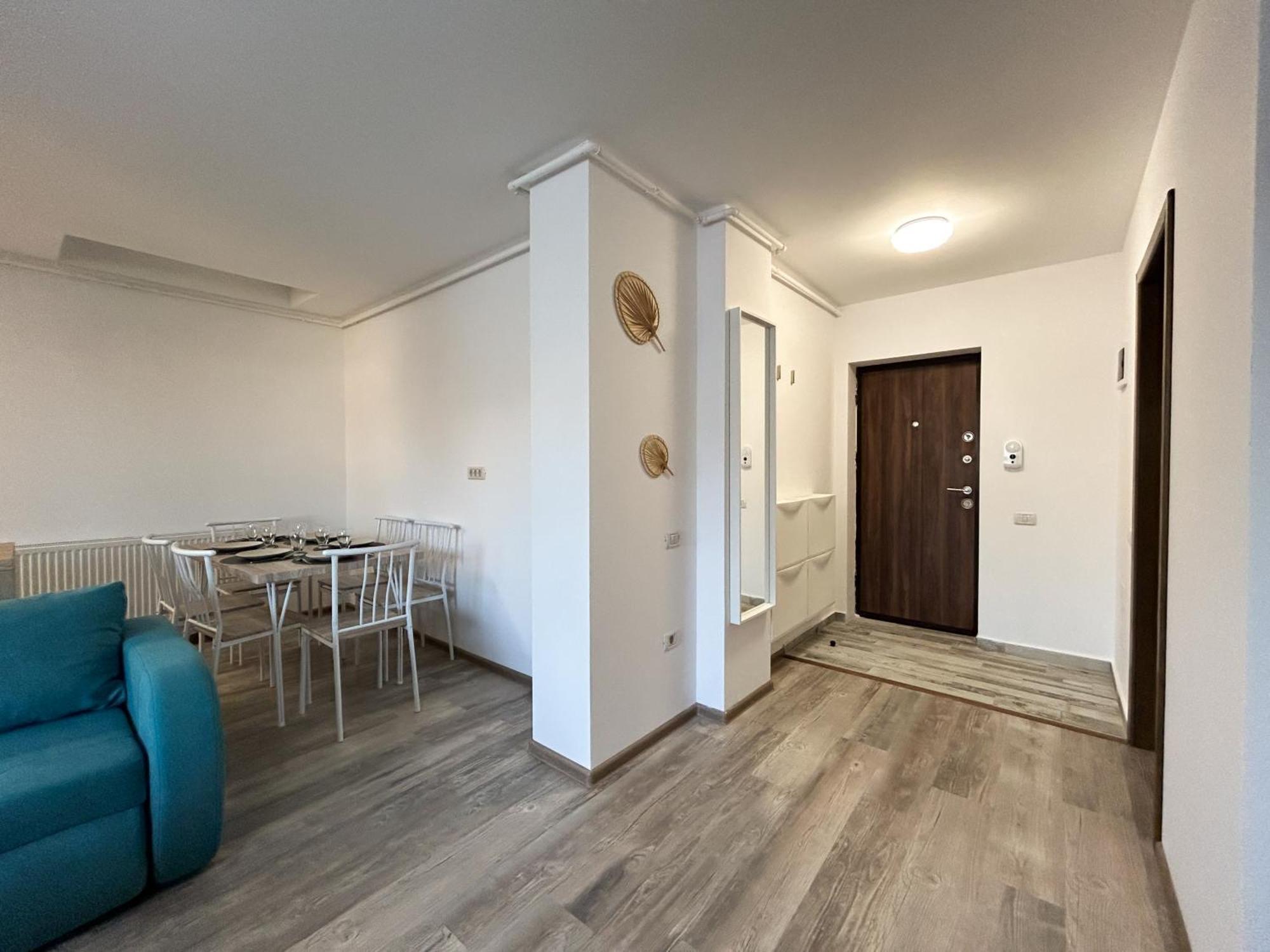 Mirandis Apartments - Comfort & Private Parking Near Coresi Mall Брашов Екстер'єр фото