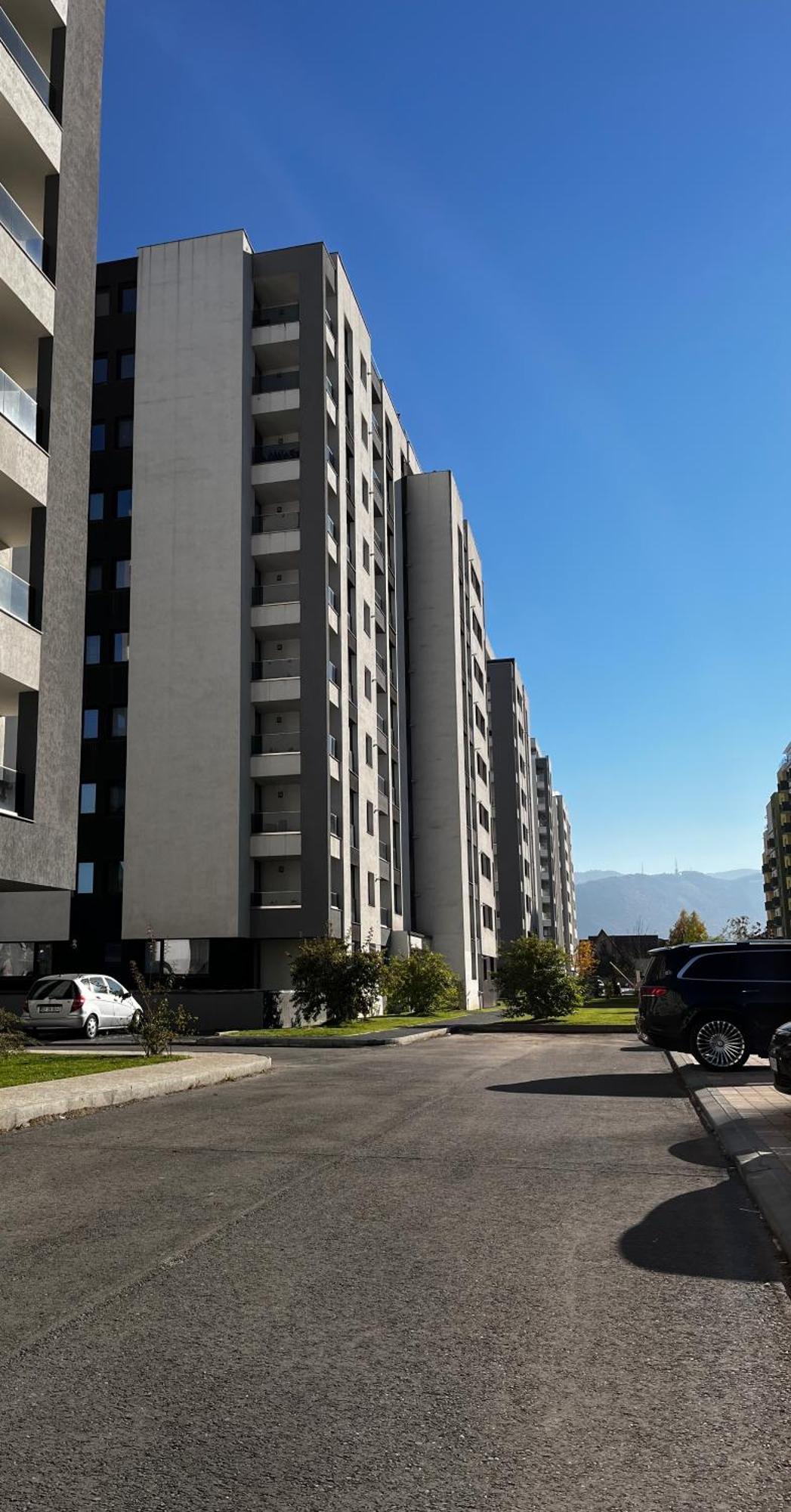 Mirandis Apartments - Comfort & Private Parking Near Coresi Mall Брашов Екстер'єр фото