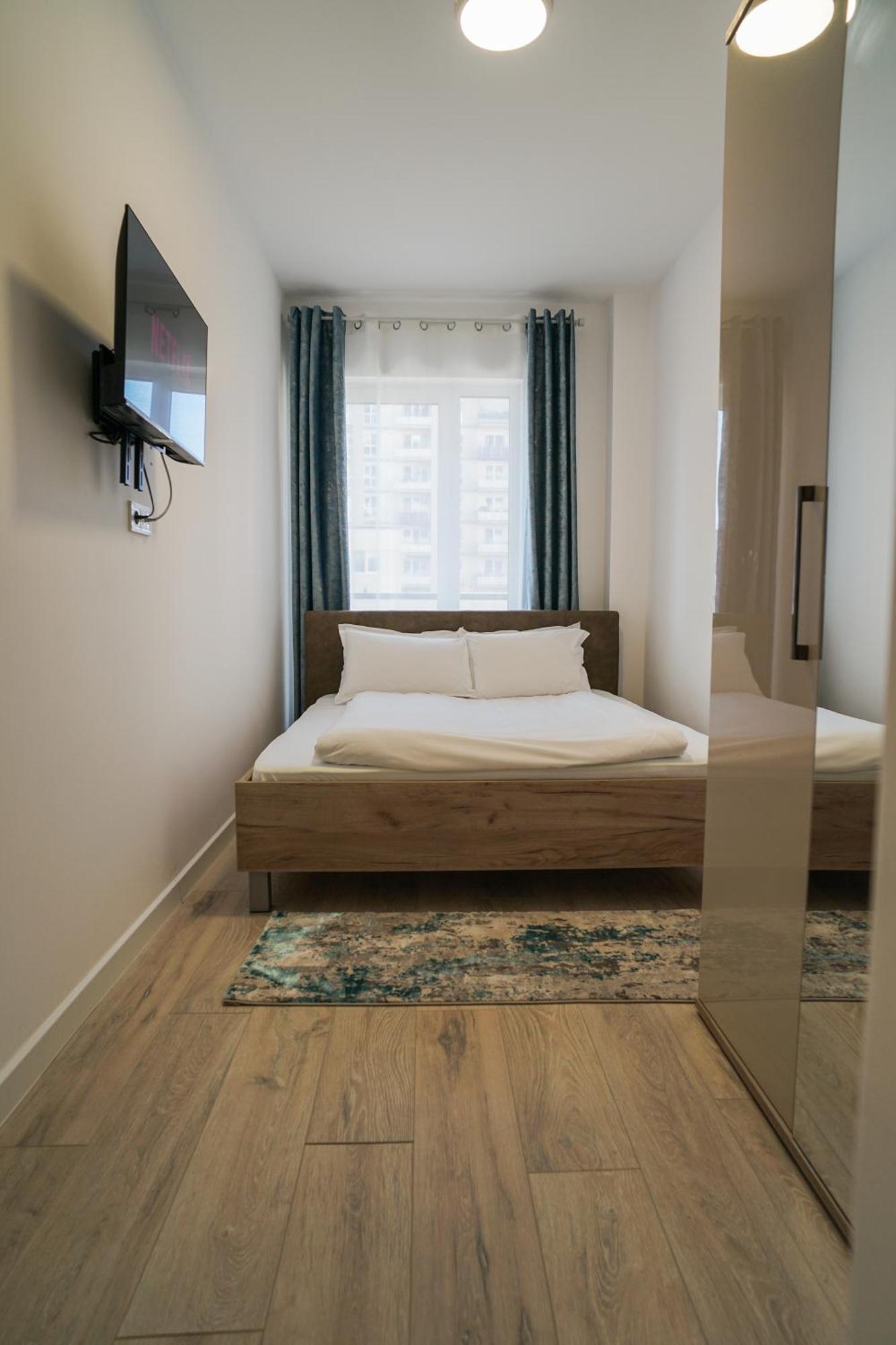 Mirandis Apartments - Comfort & Private Parking Near Coresi Mall Брашов Екстер'єр фото