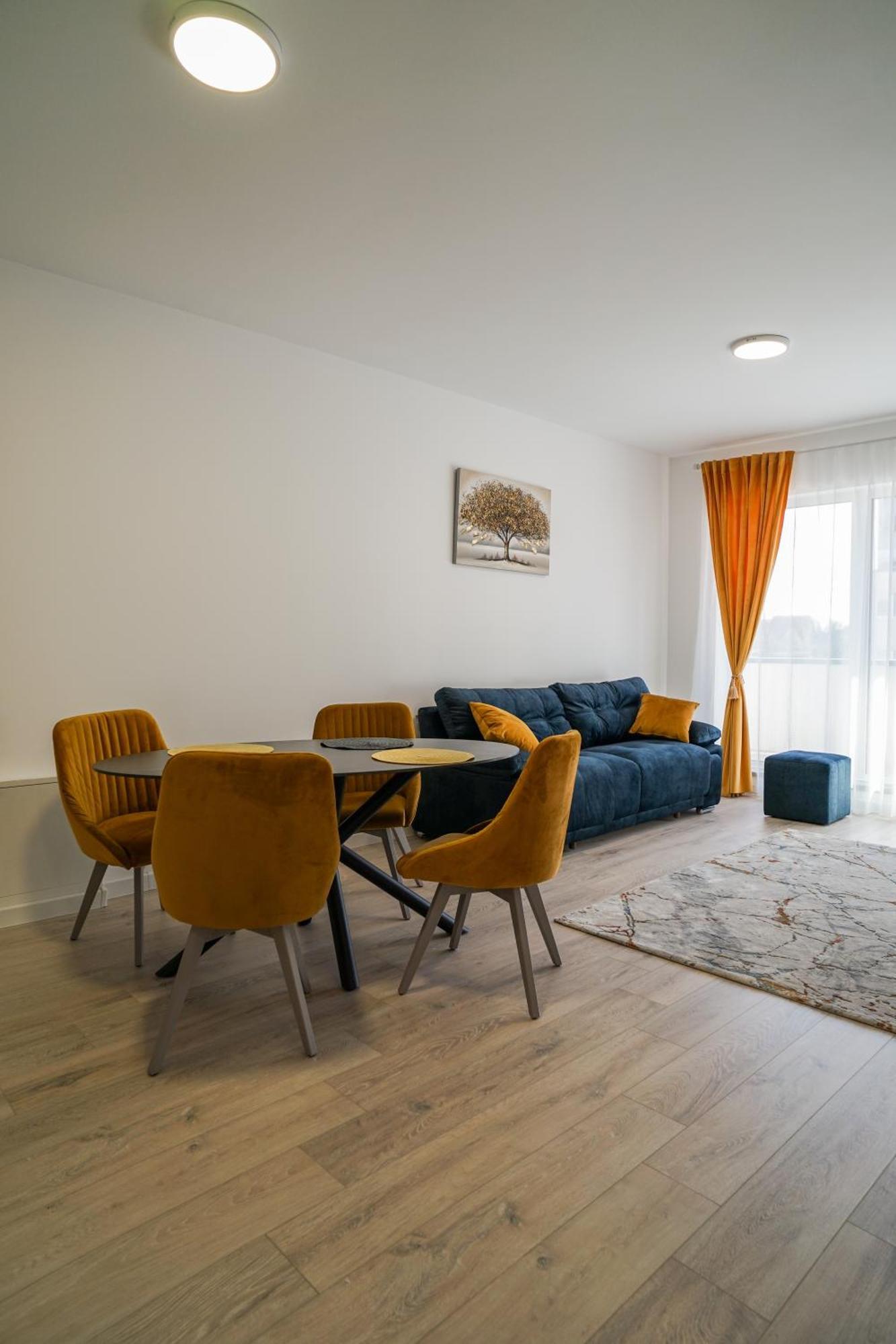 Mirandis Apartments - Comfort & Private Parking Near Coresi Mall Брашов Екстер'єр фото