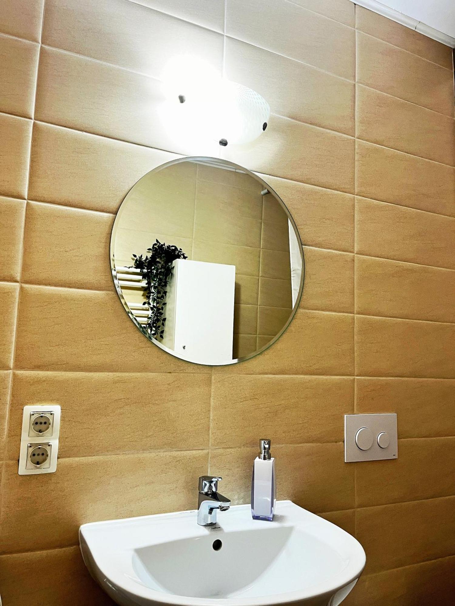 Mirandis Apartments - Comfort & Private Parking Near Coresi Mall Брашов Екстер'єр фото