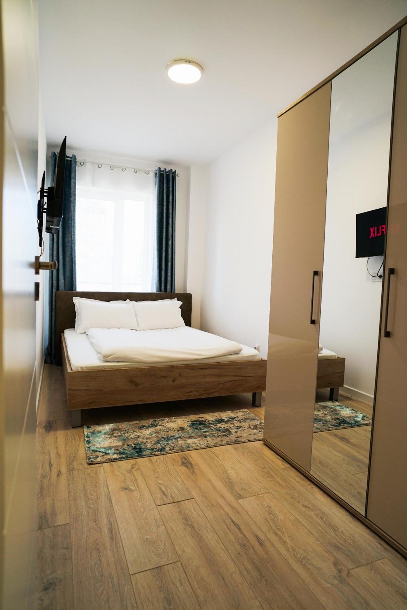 Mirandis Apartments - Comfort & Private Parking Near Coresi Mall Брашов Екстер'єр фото