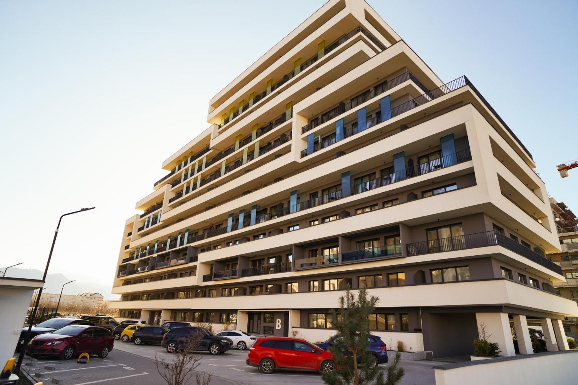 Mirandis Apartments - Comfort & Private Parking Near Coresi Mall Брашов Екстер'єр фото