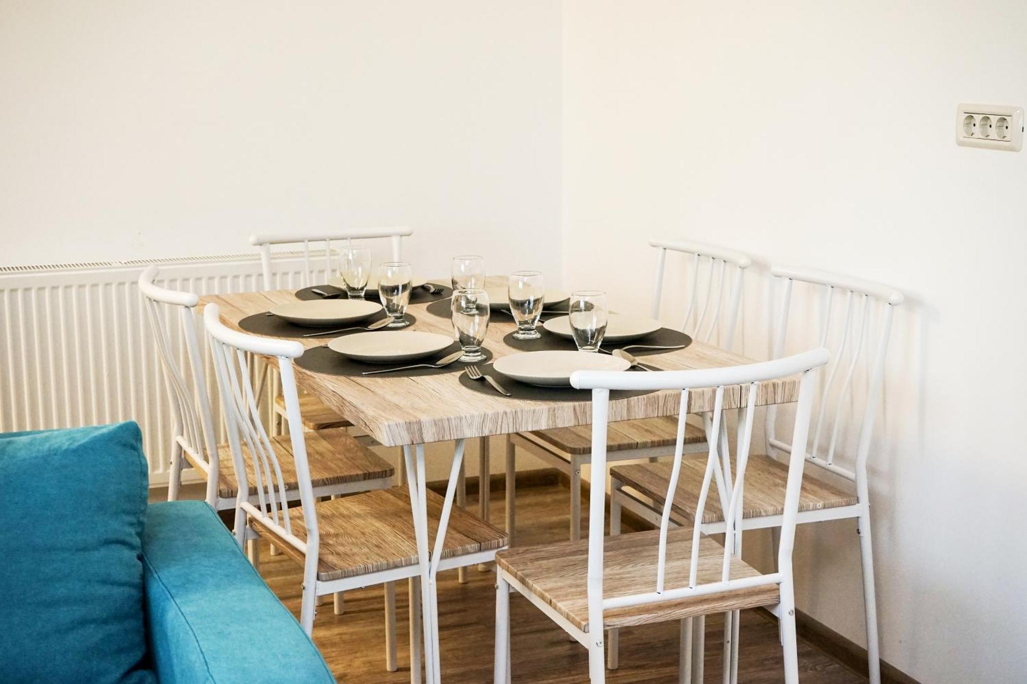 Mirandis Apartments - Comfort & Private Parking Near Coresi Mall Брашов Екстер'єр фото