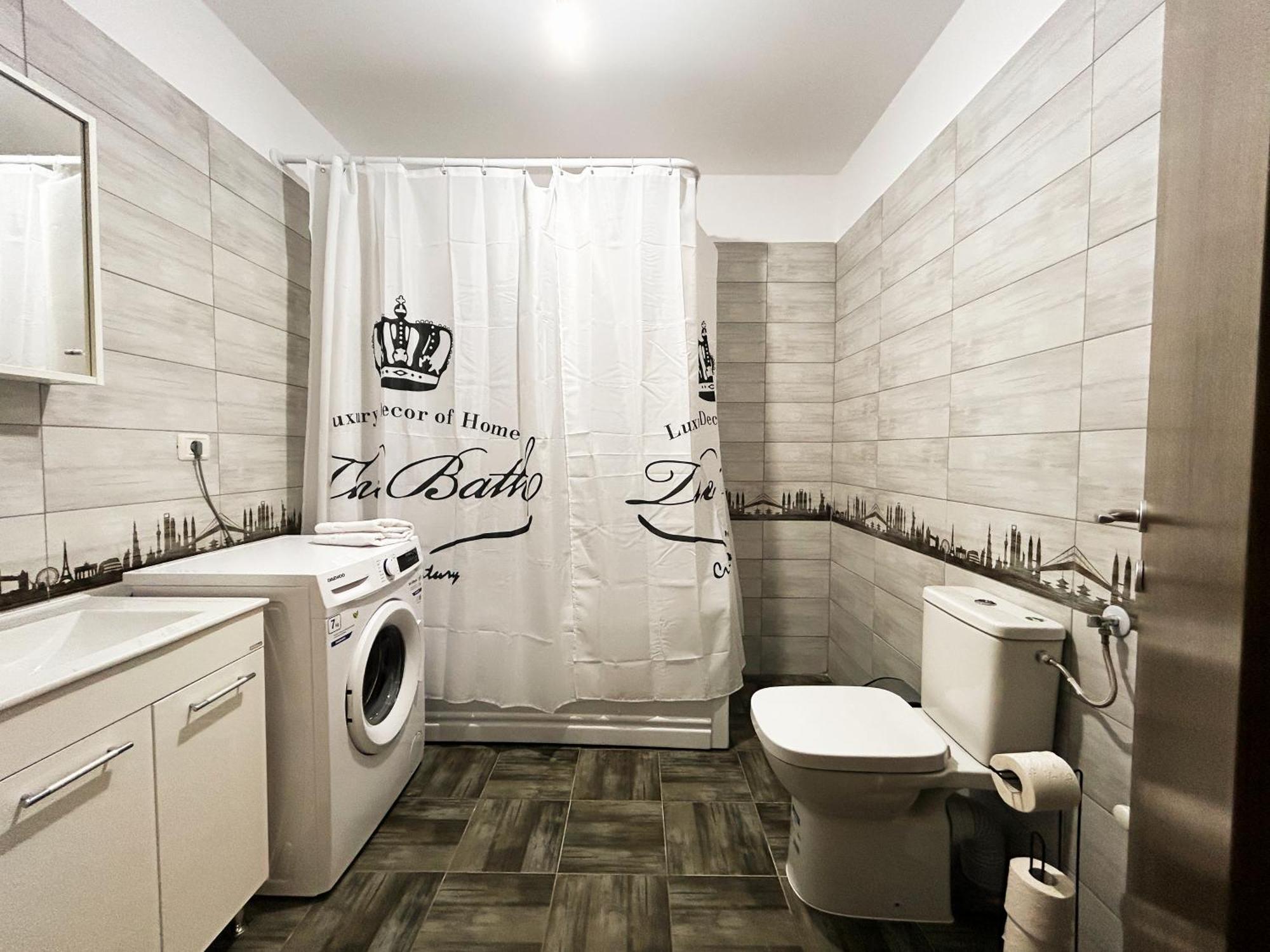 Mirandis Apartments - Comfort & Private Parking Near Coresi Mall Брашов Екстер'єр фото